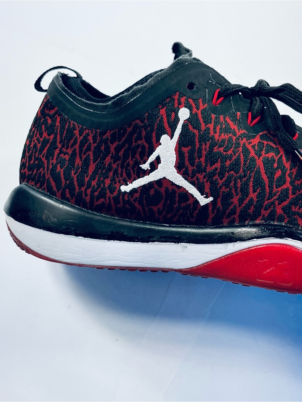 Nike Jordan Trainer Shoes #845403-00Men’s Men’s Size:12 Black Red Sneakers - Picture 7 of 15